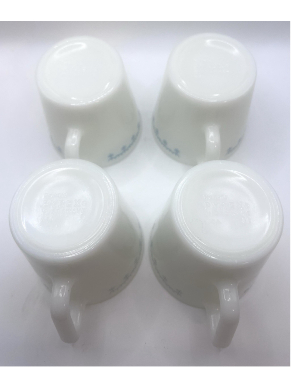 Vintage Pyrex Blue Snowflake Garland Mugs Set Of 4 Coffee Cups D Handles - Picture 4 of 4
